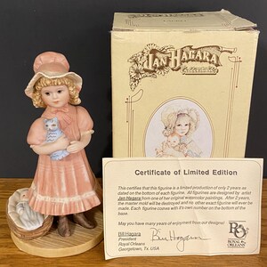 Jan Hagara Laurel Figurine #417 with Box and Certificates K20556