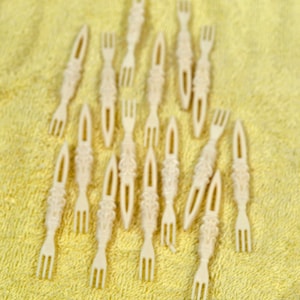Vintage Cocktail Hors d&#39;oeuvres Forks - Set of 15