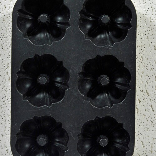 Vintage Lime Green BUNDT Pan With Handles Nordic Ware Beige Etsy