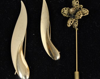 Jewelry Lot - Destash - Vintage brooches and Hair Clip