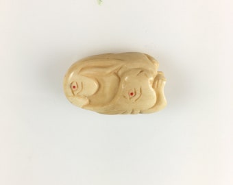 One Vintage Ox Bone Carved Bunny Rabbit bead
