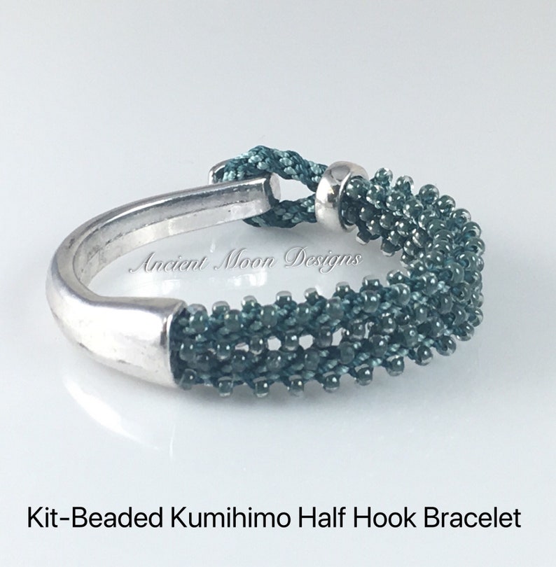 Bracelet-Beaded Kumi Half Hook Bracelet