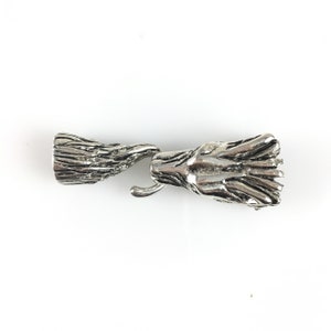 Glue On Dragon Clasp