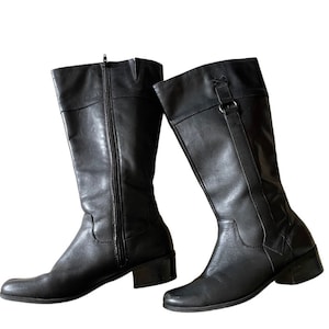 St. John&#39;s Bay Womens Douglas Stacked Heel Riding Boots Size 9 Flat Leather