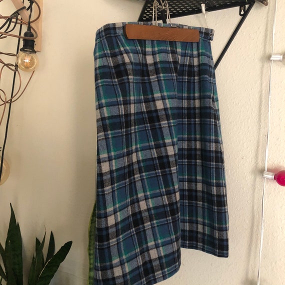 Vintage high waisted blue green tartan wool plaid… - image 4