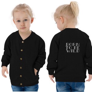 Born to be Wild bestickte Snap Front Retro Style Schwarze oder Graue Baby Bio-Baumwoll Bomberjacke