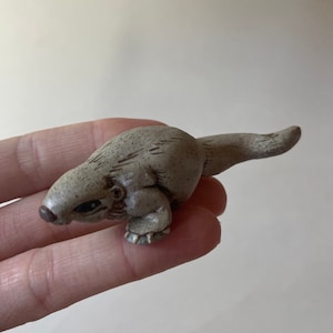 RARE 1/1 Vtg Otter figurine  2.5” CERAMIC PORCELAIN Sculpture Handpainted 1987