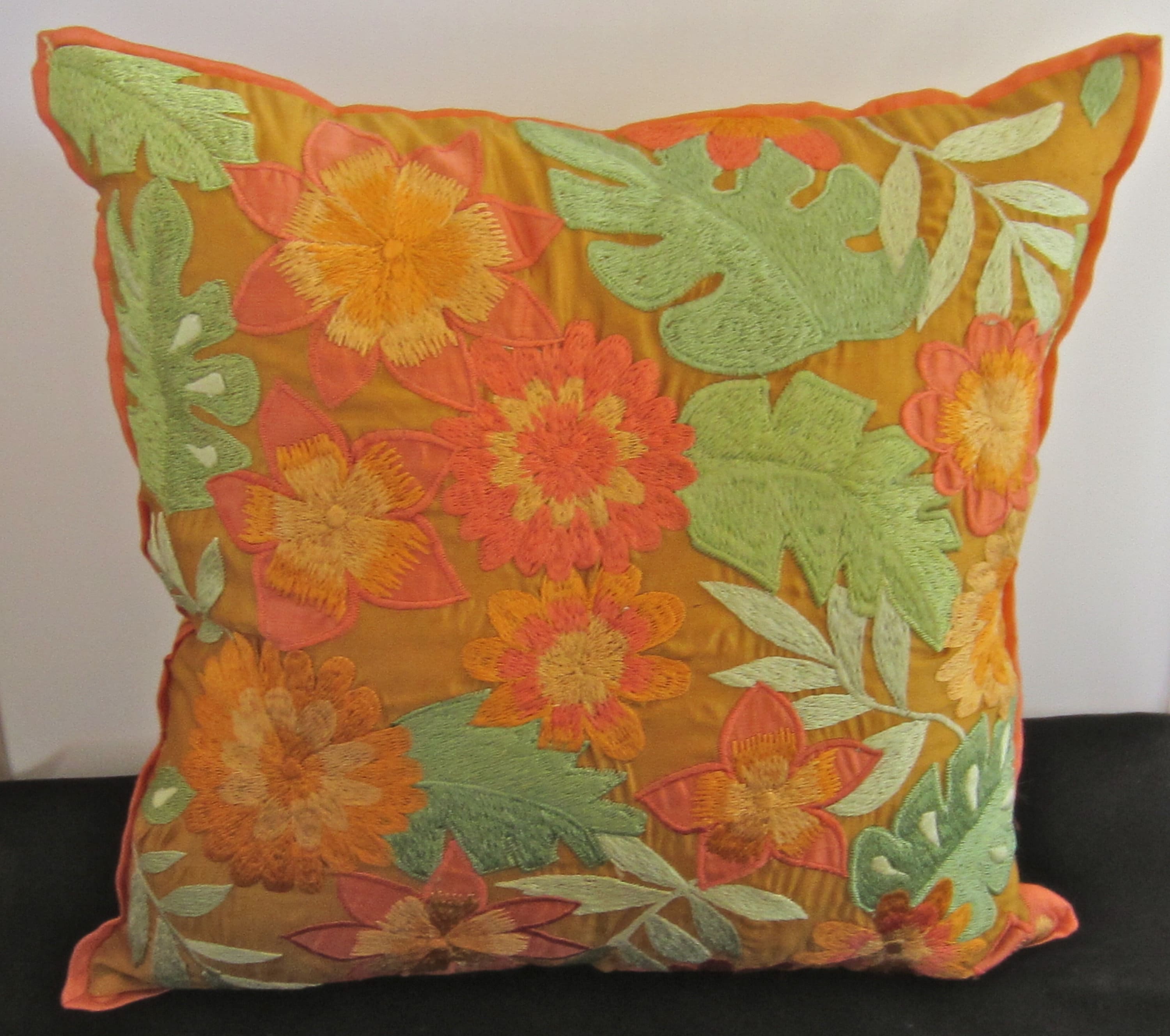 Home Decor / Decorative Throw Pillow: Tropicana Flora All Over - Etsy