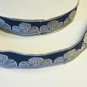 MODERN LOTUS 1,15 &quot;besticktes Band, Platinum Trim Schüttgut, Nähen Stoffbesatz. Kostüm Trim, Band für Wohnkultur Accessoires