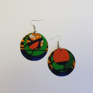 Tessuto con stampa africana Ankara e finta pelle - Orecchini a 3 strati