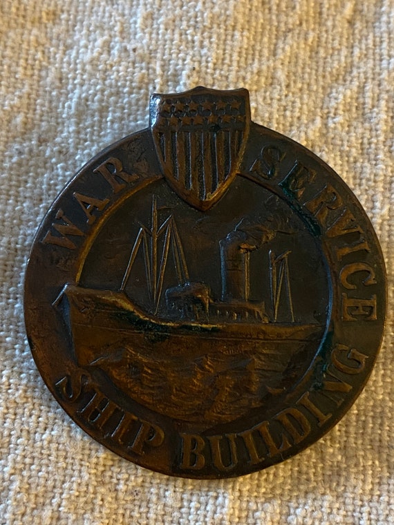 World War I era war service ship building badge