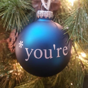 Lustig * Du bist Grammer Korrektur Weihnachtsanhänger (Glas oder bruchsicheres Plastik)