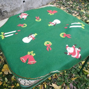 Vintage Handmade Green Felt Applique Christmas Table Cover Tree Skirt