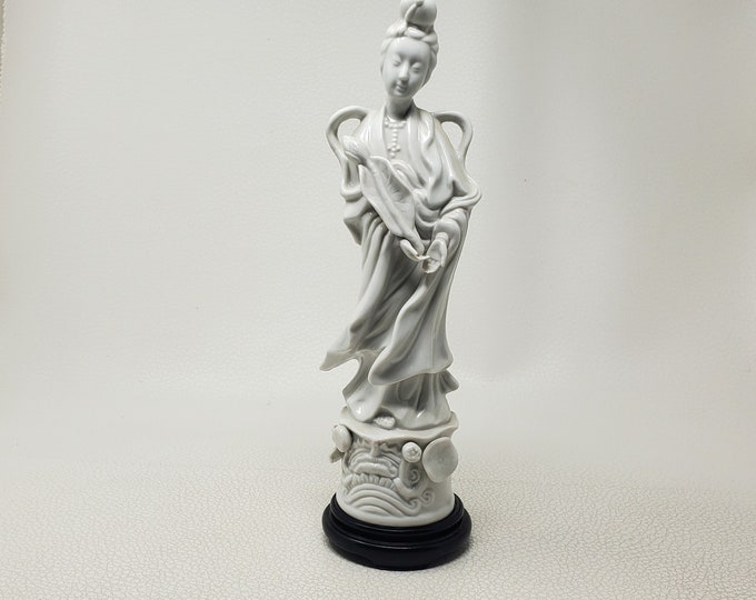 Quan Yin Goddess of Mercy Blanc De Chine 12 Inch Statue Chinoiserie ...
