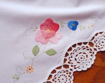 White Cotton Apron with Pocket: Flowers Embroidery, Applique Madeira, Crochet Lace Border