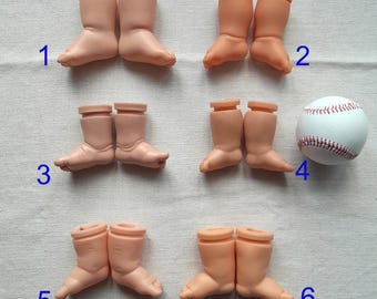 Große Puppenfüße, Vintage Babypuppenbeine, Vinyl und Kunststoffglieder, Reparaturwiederverwendung, Puppenrestaurierung, Puppenherstellungszubehör