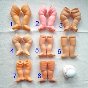 Piernas de muñeca grandes, extremidades de vinilo y plástico, pies de muñeca vintage, reparación y reutilización, restauración de muñecas, fabricación de títeres, ensamblajes alterados, suministros para manualidades.