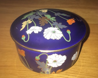 Japanese Blue and Gold Lidded Ceramic Trinket Pit With Flower Decoration M&S