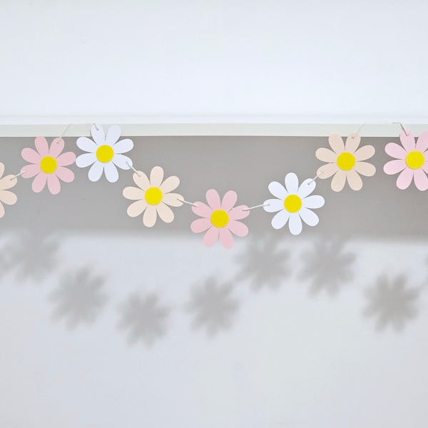 Blush, Peach and Pure White MIX Daisy Garland, Daisy Decoration, Smash Cake Photo Prop.