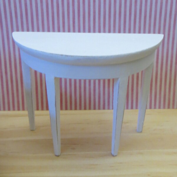 A table for the dollhouse in scale 1:12