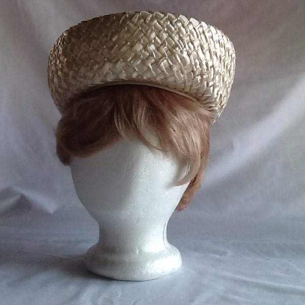 Vintage 1950's  Off-White Woven Straw Summer Hat