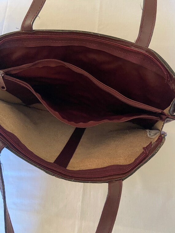 Beautiful Vintage Brown Leather Purse - image 7