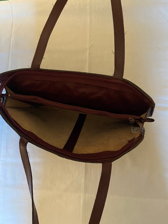 Beautiful Vintage Brown Leather Purse - image 8