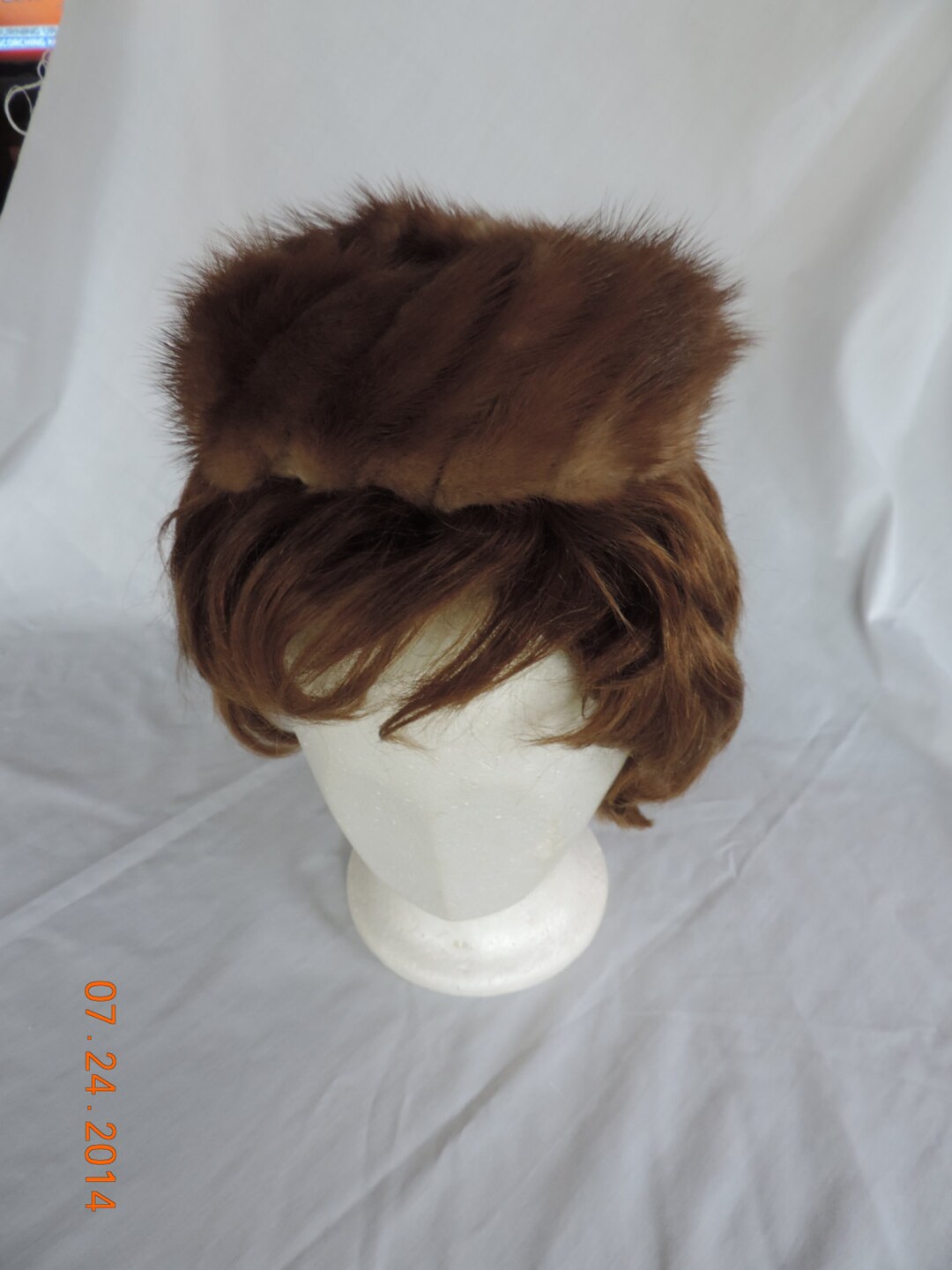 Vintage 60’s pillow box mink hat Vintage Blonde Mink Pillbox Hat With Bow – Very Breezy main image 3