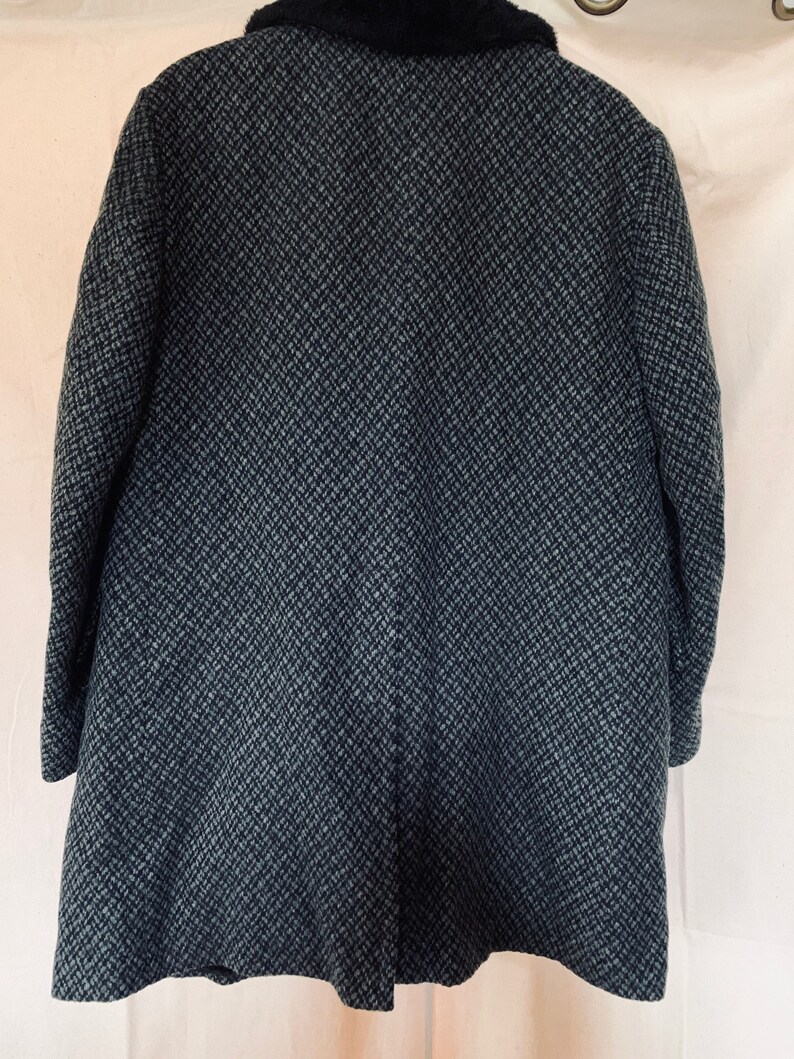 London Fog Outer Wear Heavy Coat from the 1970/'s