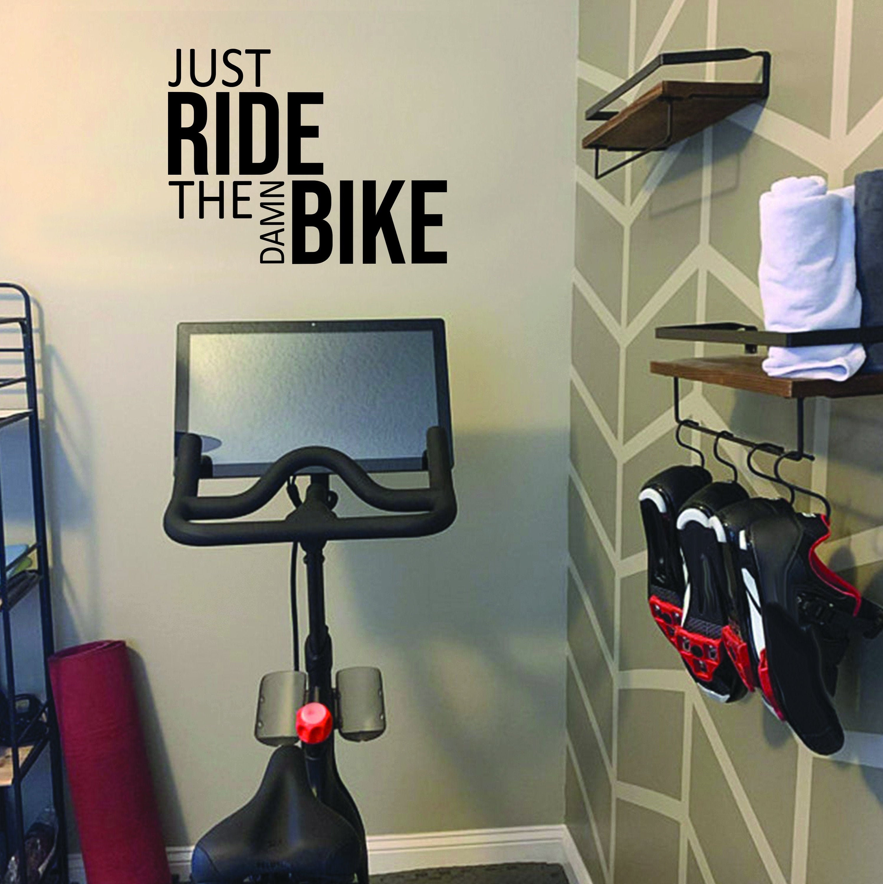Home gym 2024 wall decor