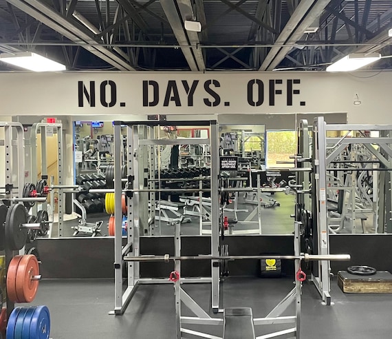 NO. DAYS. OFF. Gym Wall Decal Idea, Gym Quote Decor, Fitness Decor, Home Gym Design Idea, Fitness Wall Decal, Cycling Decal Decor