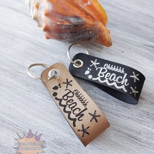 Oh Beach Faux Leather Keychain: Funny Summer Key Tag