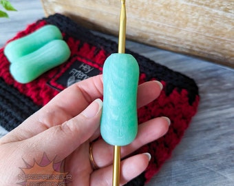 Squishy Grip Frosty Mint MINI Pencil Grip Interchangeable Silicone Crochet Hook Grip - Ergonomic Grip -Crochet Handle - Gift for Crafter