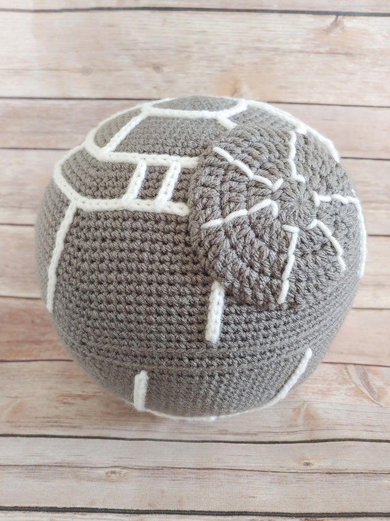 Crochet Pattern: That's No Moon Pillow Pattern Nerd Gift Handmade Decor image 2