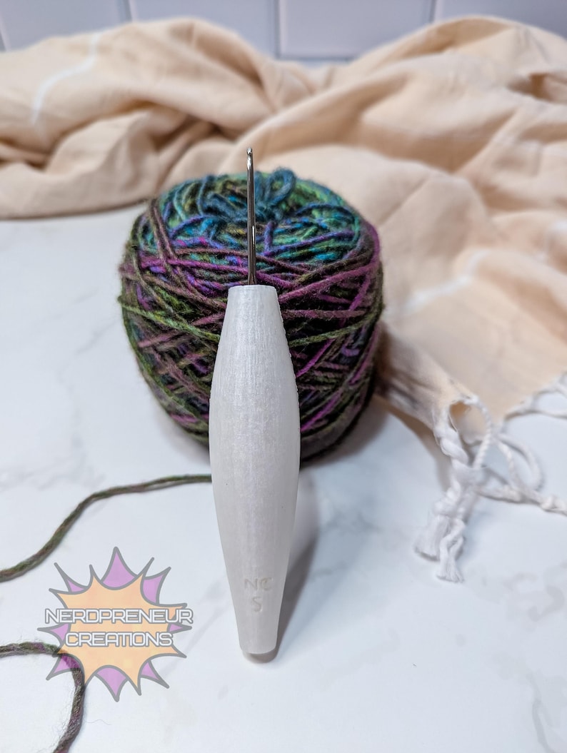 Impugnatura morbida ed elegante in silicone di alta qualità per uncinetti, ergonomica, anti-affaticamento della mano e comfort per la penna stilo. immagine 7