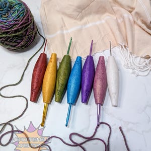 Impugnatura morbida ed elegante in silicone di alta qualità per uncinetti, ergonomica, anti-affaticamento della mano e comfort per la penna stilo. immagine 13