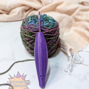 Impugnatura morbida ed elegante in silicone di alta qualità per uncinetti, ergonomica, anti-affaticamento della mano e comfort per la penna stilo. immagine 9