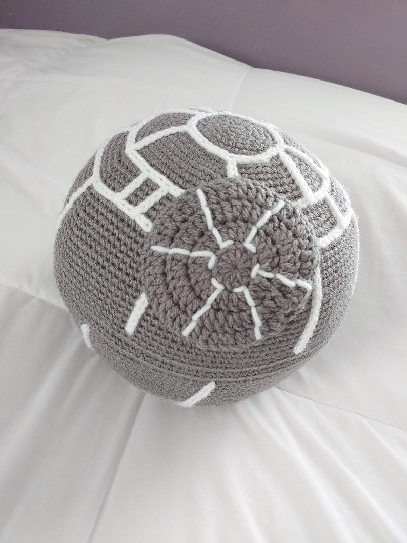 Crochet Pattern: That's No Moon Pillow Pattern Nerd Gift Handmade Decor image 3