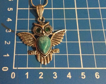 Pendentif Chouette/hibou Vintage Avec Perle Turquoise - Couleur Argenté, Bijou Fantaisie Occasion, Très Bon état