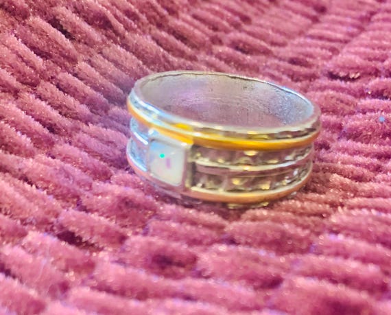 spinner ring tri colored with moonstone....size 1… - image 2