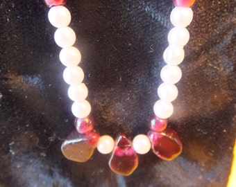 Stunning Garnet and Pearl Necklace