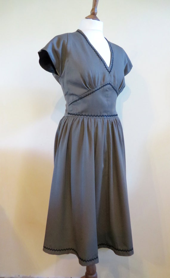slim fit dress slacks Grey Swing Vintage TV-Style Dress with Striped Bow l HeartMyCloset   heartmycloset