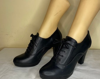 Woman Black high heel shoes , Vintage style