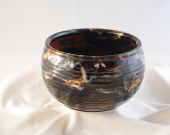 Handmade Pottery Serving Bowl in Streaky Browns and a hint of Blue - Stoneware holds 5 cups for Side Dishes, Fruit, Snacks