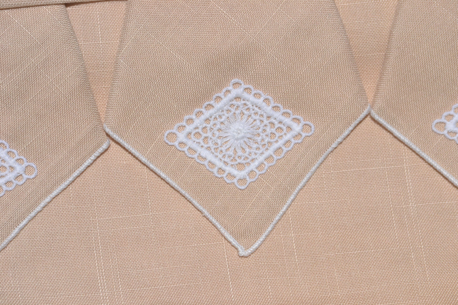 Vintage 1950s Shabby Chic Table Cloth 4 Matching Napkins Etsy