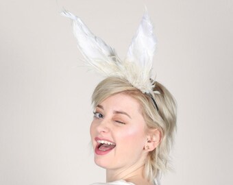 Oreilles blanches de lapin de plume, oreilles animales, oreilles adultes d’animal, bandeau de fille de lapin, costume d’Alice au pays des merveilles, costume de déguisement, plumes