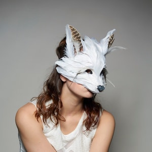 Luxury White Feather Fox Mask, Unisex Adult Fox Mask, Woodland Animal, Festival Headdress, Arctic Fox Mask, Masquerade, Halloween Mask image 3