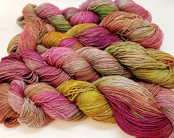 Fizzing Whizzbees: Yakity-yak Hand Dyed Sock Yarn