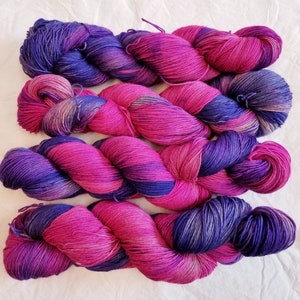 Bubblegoth: Yakity-yak Hand Dyed Sock Yarn