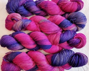 Bubblegoth: Yakity-yak Hand Dyed Sock Yarn